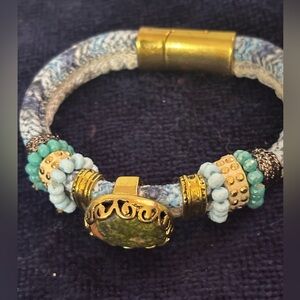 Elegant Gold and Blue Beaded Bracelet Boho Style